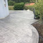 Béton imprimé bois cèdre zinc démoulant anthracite peripherie bois rustique