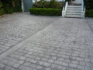 Béton imprimé pavé napoléon acier