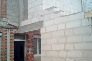 Construction d’une extension de maison en blocs béton