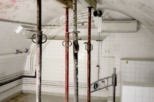 Étais en place pour une ouverture de mur porteur