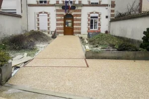 Allée d’entrée en béton désactivé