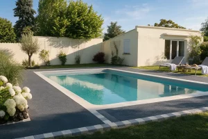 Plage de piscine en béton drainant